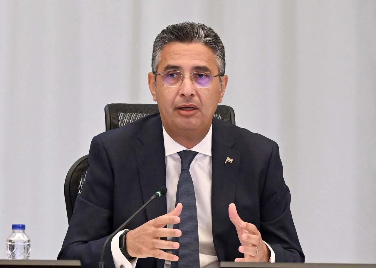 وزير التموين يتوجه إلى موسكو لتعزيز التعاون في الأمن الغذائي وتجارة السلع الاستراتيجية