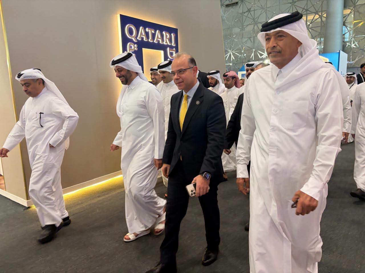 وزير الاستثمار يبحث تعزيز التعاون مع قطر ويتابع مشروعي «علم الروم» و«سيتي جيت»